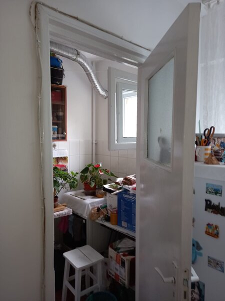 Berceni -Piata Sudului, Obregia, stradal, la 10 minute de metrou