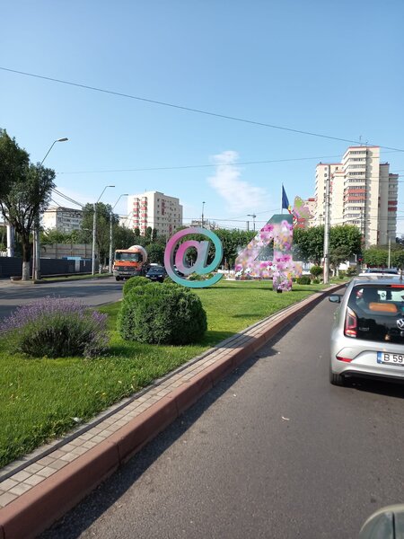 Berceni -Piata Sudului, Obregia, stradal, la 10 minute de metrou